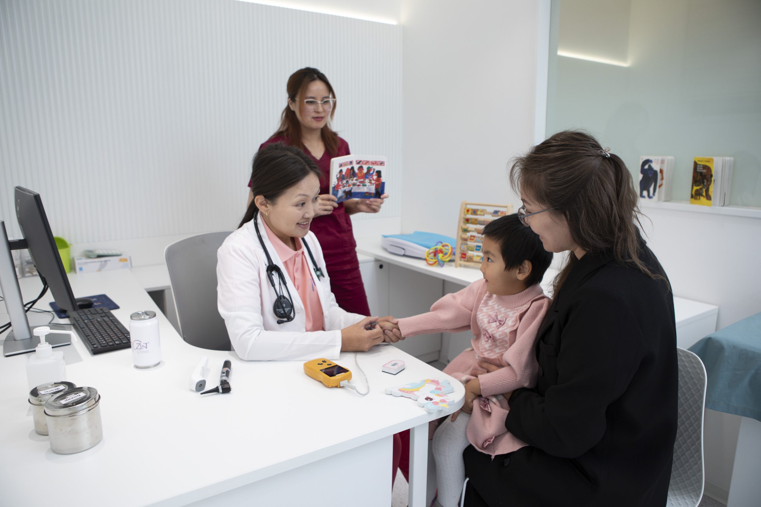 Image hover effect image